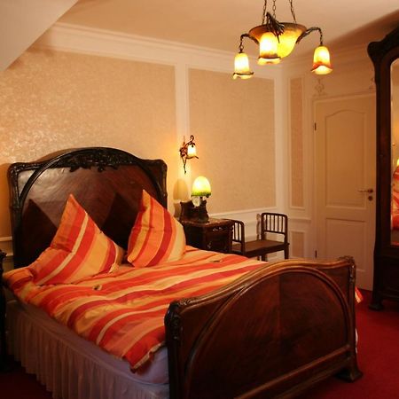 Hotel Goldener Loewe Кавелар Экстерьер фото
