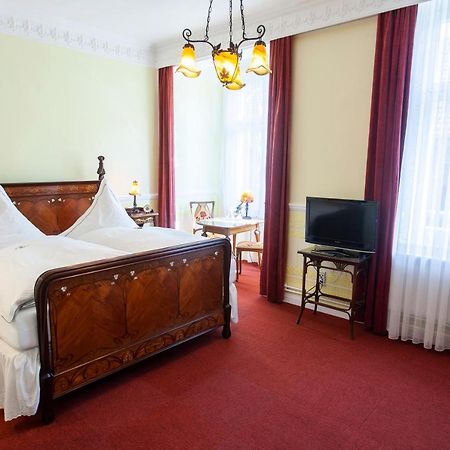 Hotel Goldener Loewe Кавелар Экстерьер фото