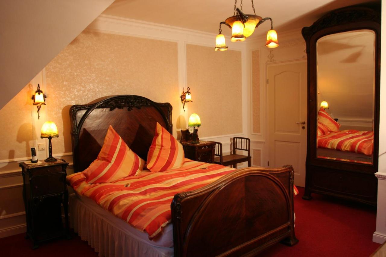 Hotel Goldener Loewe Кавелар Экстерьер фото