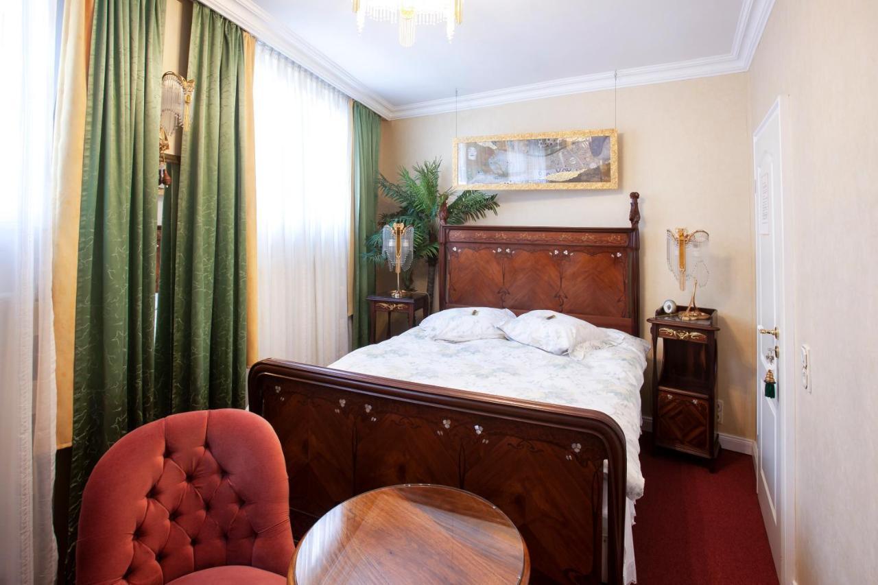 Hotel Goldener Loewe Кавелар Экстерьер фото